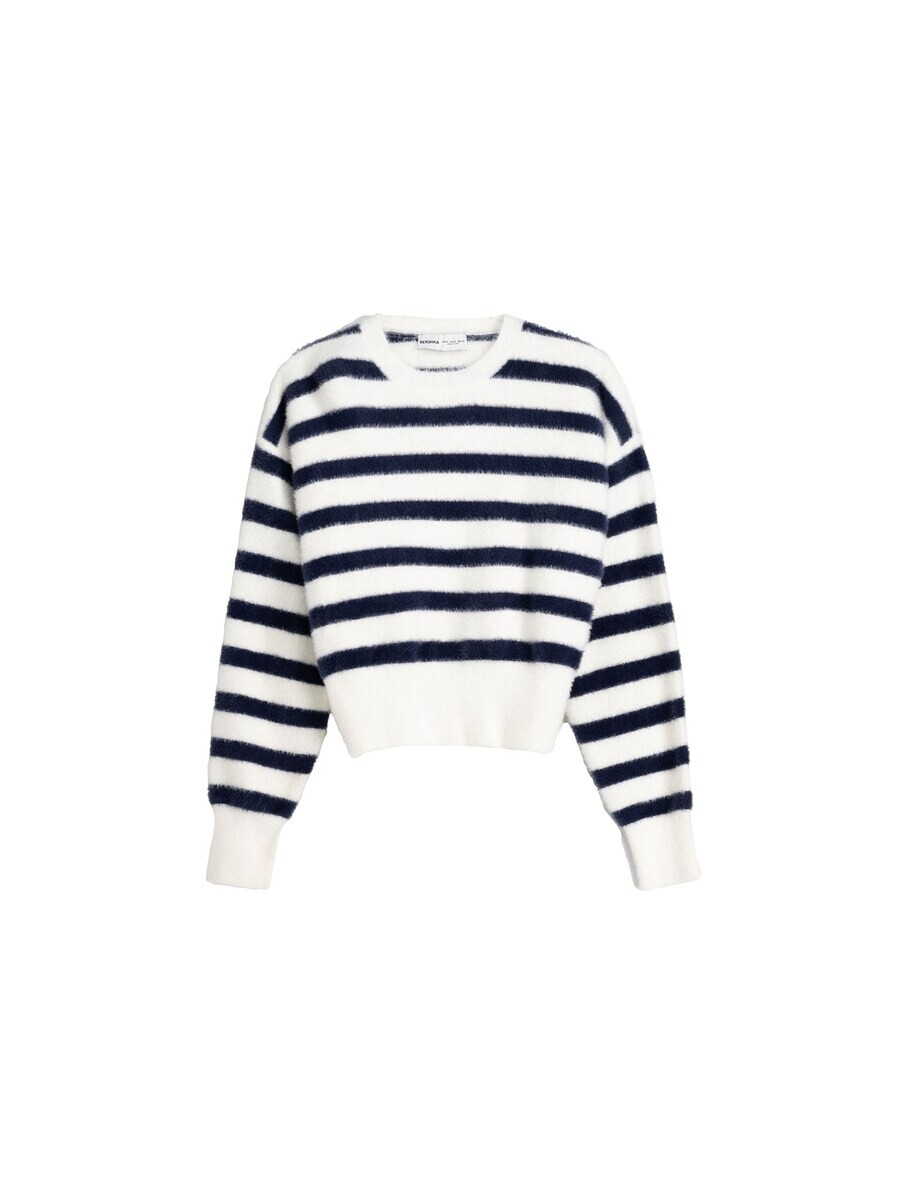 Свитер Bershka, белый 
Свитер Bershka, белый