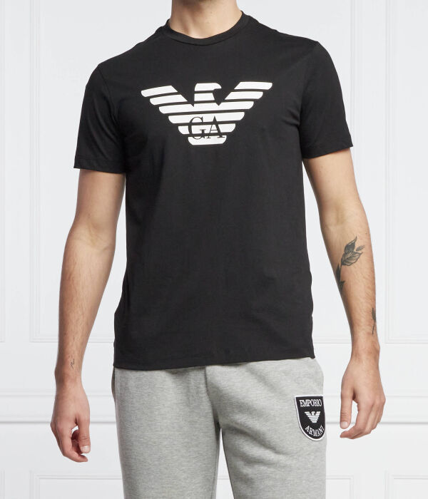 Футболка Emporio Armani с принтом логотипа, черный / белый
Футболка Emporio Armani с принтом логотипа, черный / белый