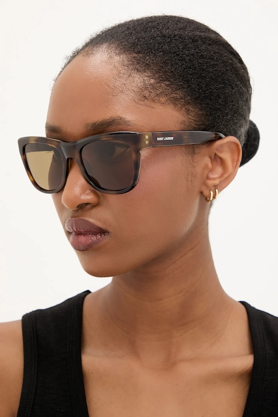 Солнцезащитные очки Saint Laurent, зеленый
Солнцезащитные очки Saint Laurent, зеленый