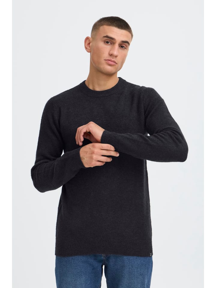 Вязаный свитер IDBercell черного цвета INDICODE
Вязаный свитер IDBercell черного цвета INDICODE