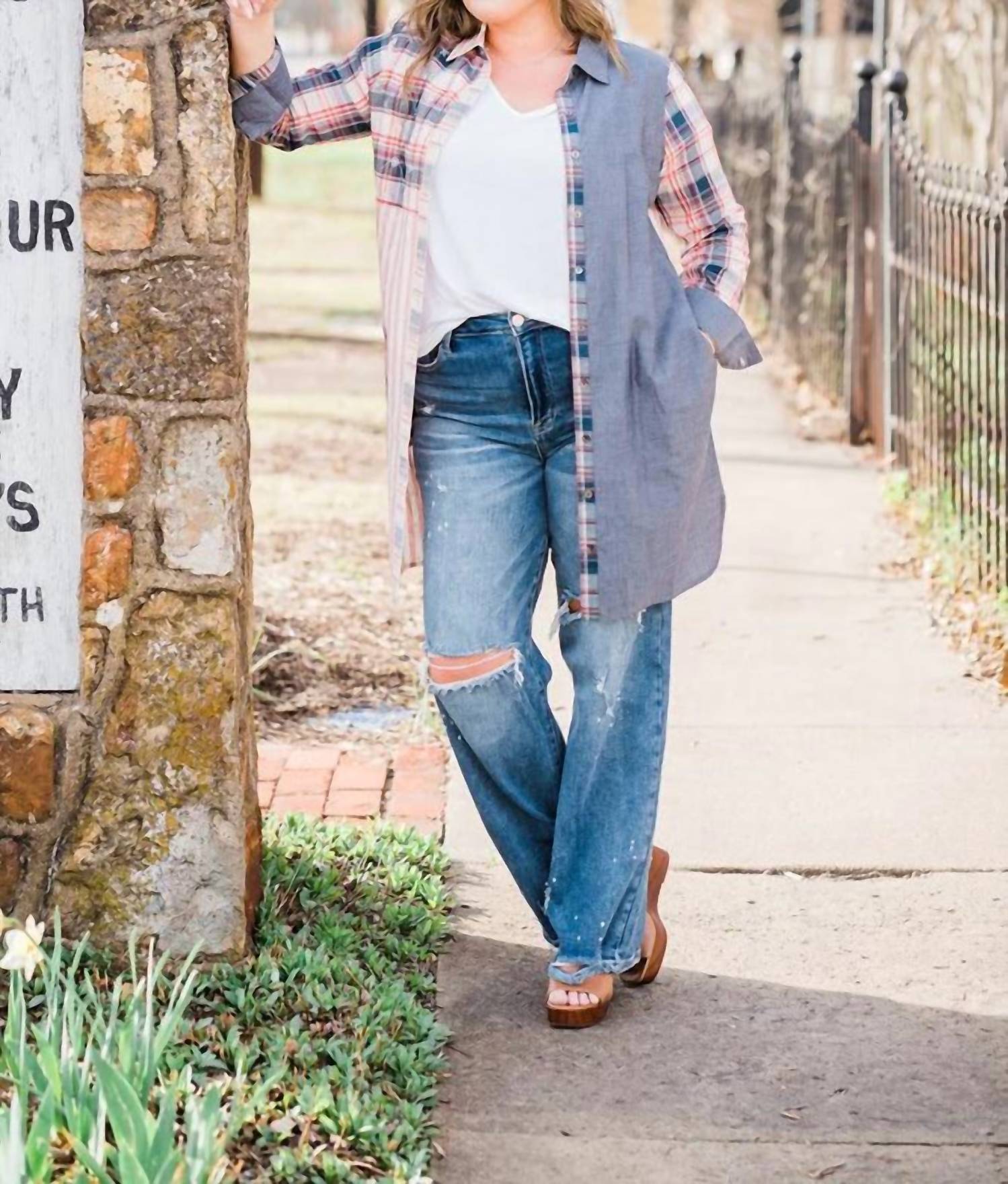 Топ Mollie синего цвета Layerz Clothing
Топ Mollie синего цвета Layerz Clothing