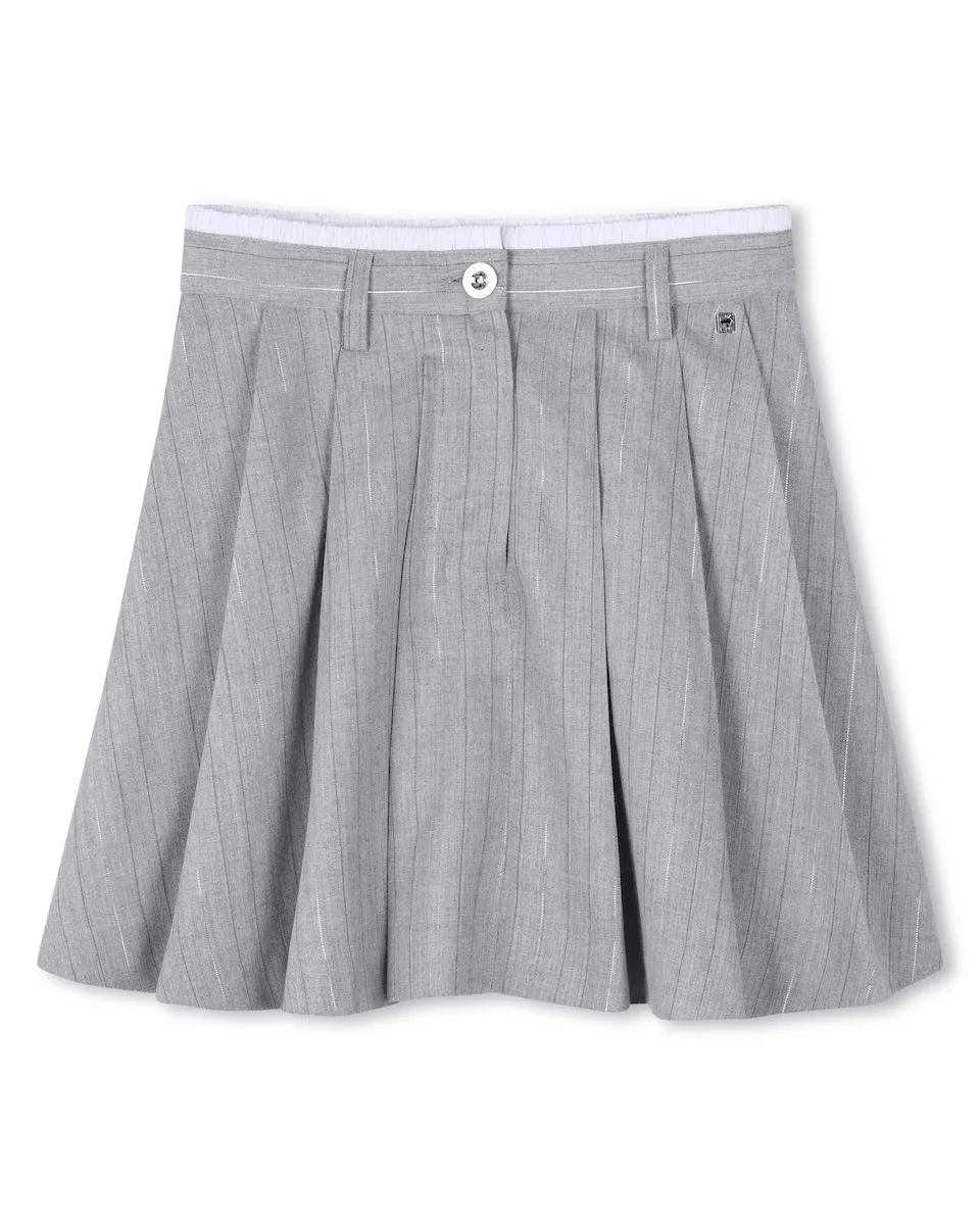 Юбка для девочки в однотонном сером цвете DKNY, светло-серый
Юбка для девочки в однотонном сером цвете DKNY, светло-серый