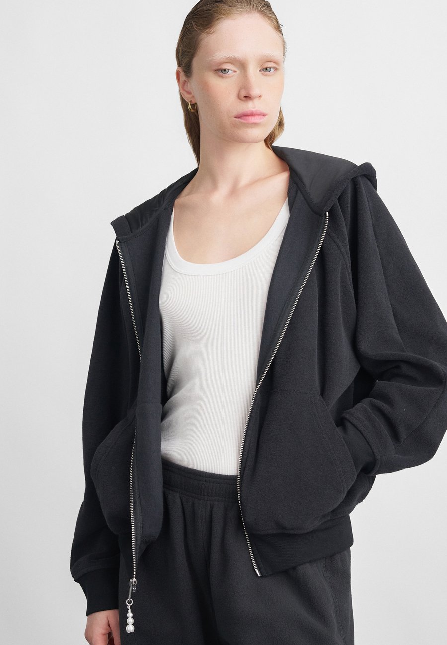 Толстовка Jordan Zip-up sweatshirt, Black
Толстовка Jordan Zip-up sweatshirt, Black