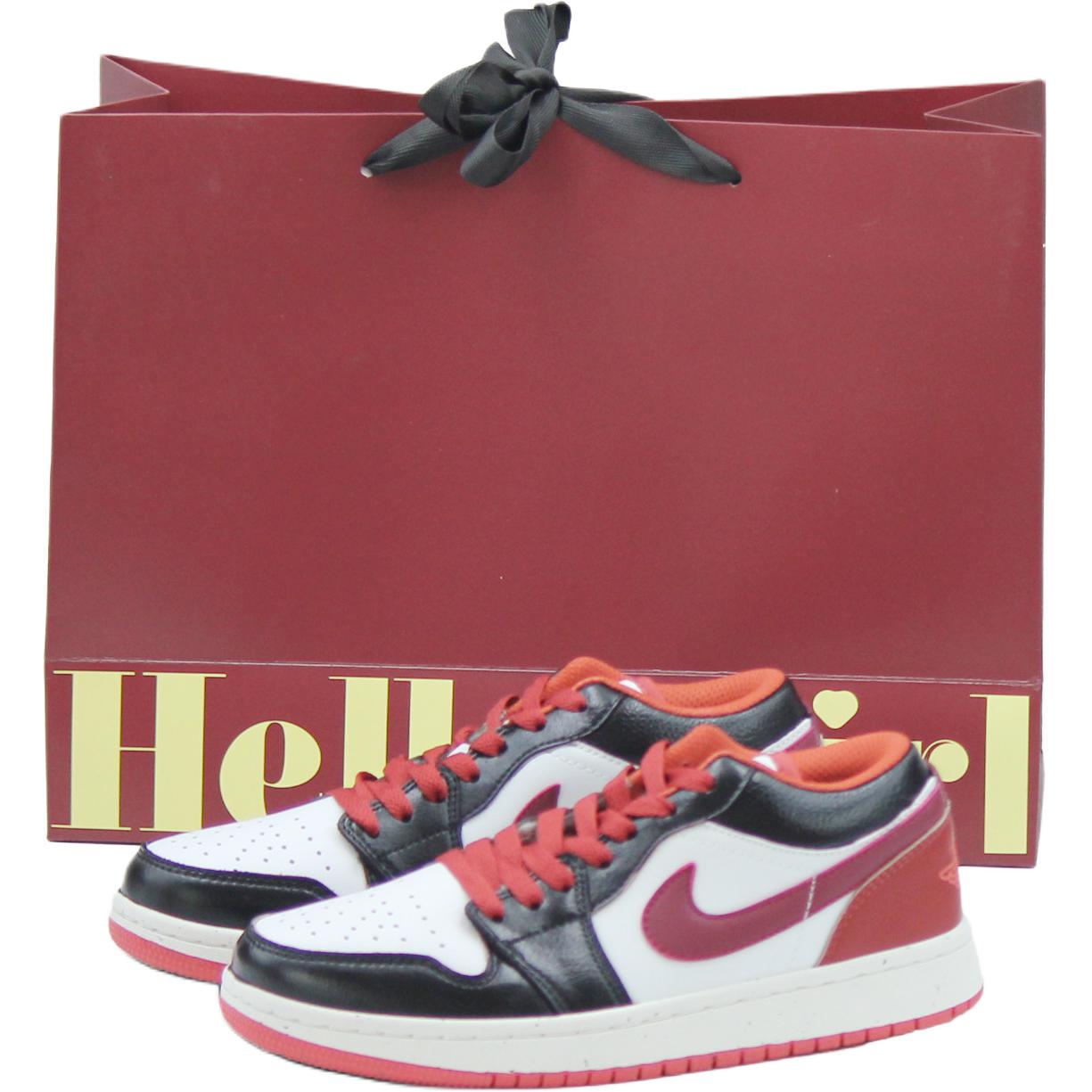 Баскетбольные кроссовки Air 1 для детей начальной школы Jordan, белый
Баскетбольные кроссовки Air 1 для детей начальной школы Jordan, белый