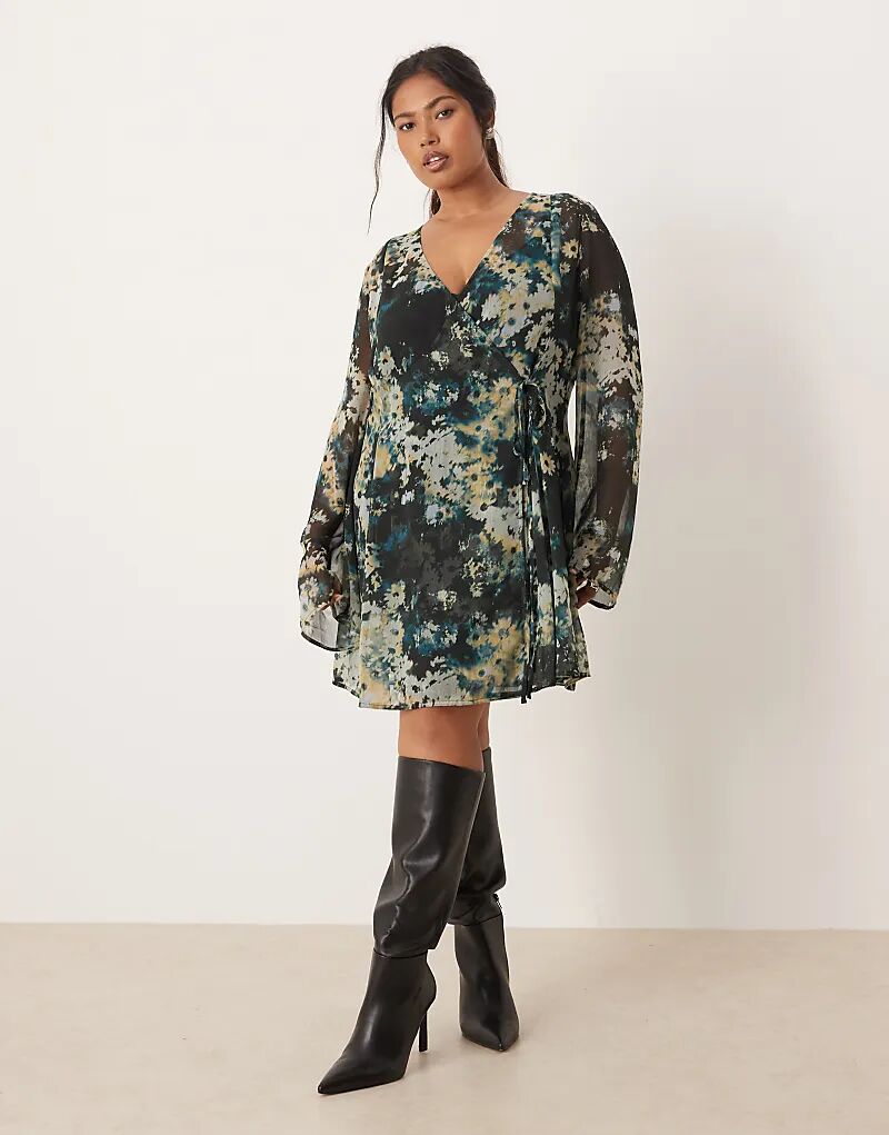 Мини-платье Curve с запахом и завязками ASOS DESIGN с размытым синим цветочным принтом
Мини-платье Curve с запахом и завязками ASOS DESIGN с размытым синим цветочным принтом