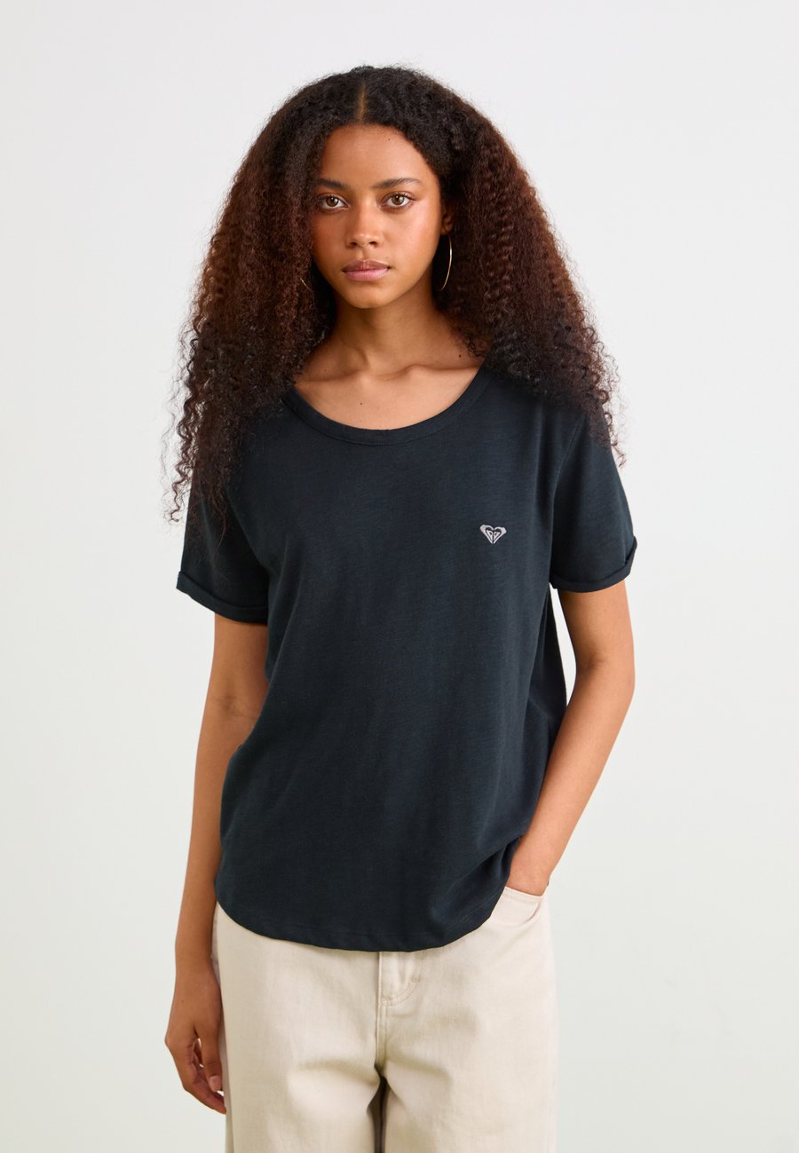 Футболка Roxy OCEANWAVE REGULAR, Kvj/Black, Черный, Футболка Roxy OCEANWAVE REGULAR, Kvj/Black
Футболка Roxy OCEANWAVE REGULAR, Kvj/Black, Черный, Футболка Roxy OCEANWAVE REGULAR, Kvj/Black