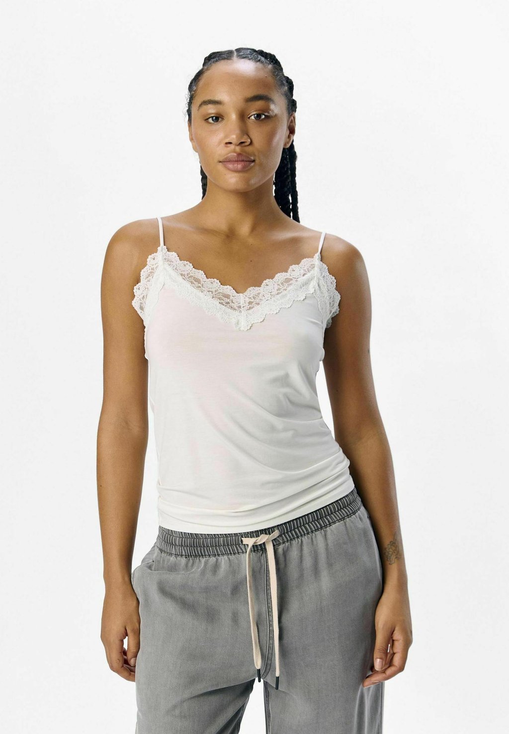 Топ TRÄGER Object, белый
Топ TRÄGER Object, белый