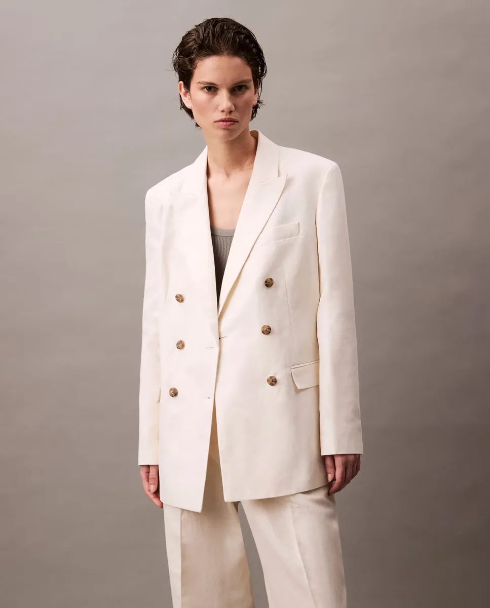 Женский двубортный пиджак Calvin Klein, белый
Женский двубортный пиджак Calvin Klein, белый