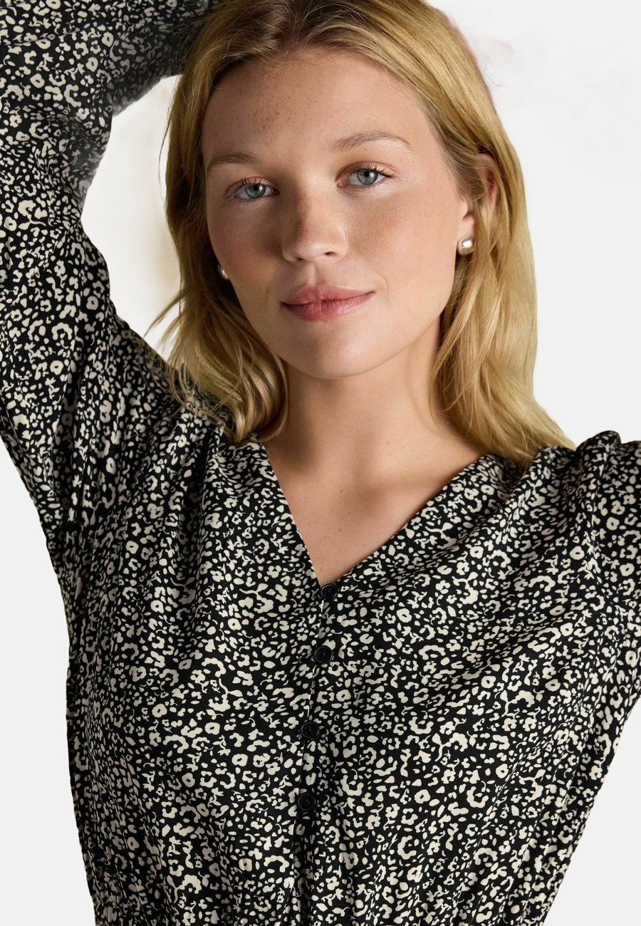 Платье Tom Joule REGULAR FIT- MIDI, Black
Платье Tom Joule REGULAR FIT- MIDI, Black