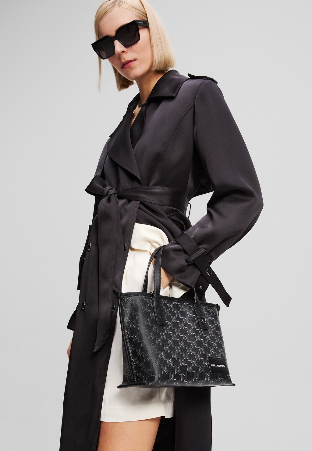 Сумка VOYAGE TOTE KARL LAGERFELD, черный
Сумка VOYAGE TOTE KARL LAGERFELD, черный