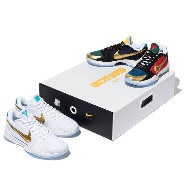 Кроссовки x undefeated zoom kobe 5 protro Nike, белый
Кроссовки x undefeated zoom kobe 5 protro Nike, белый