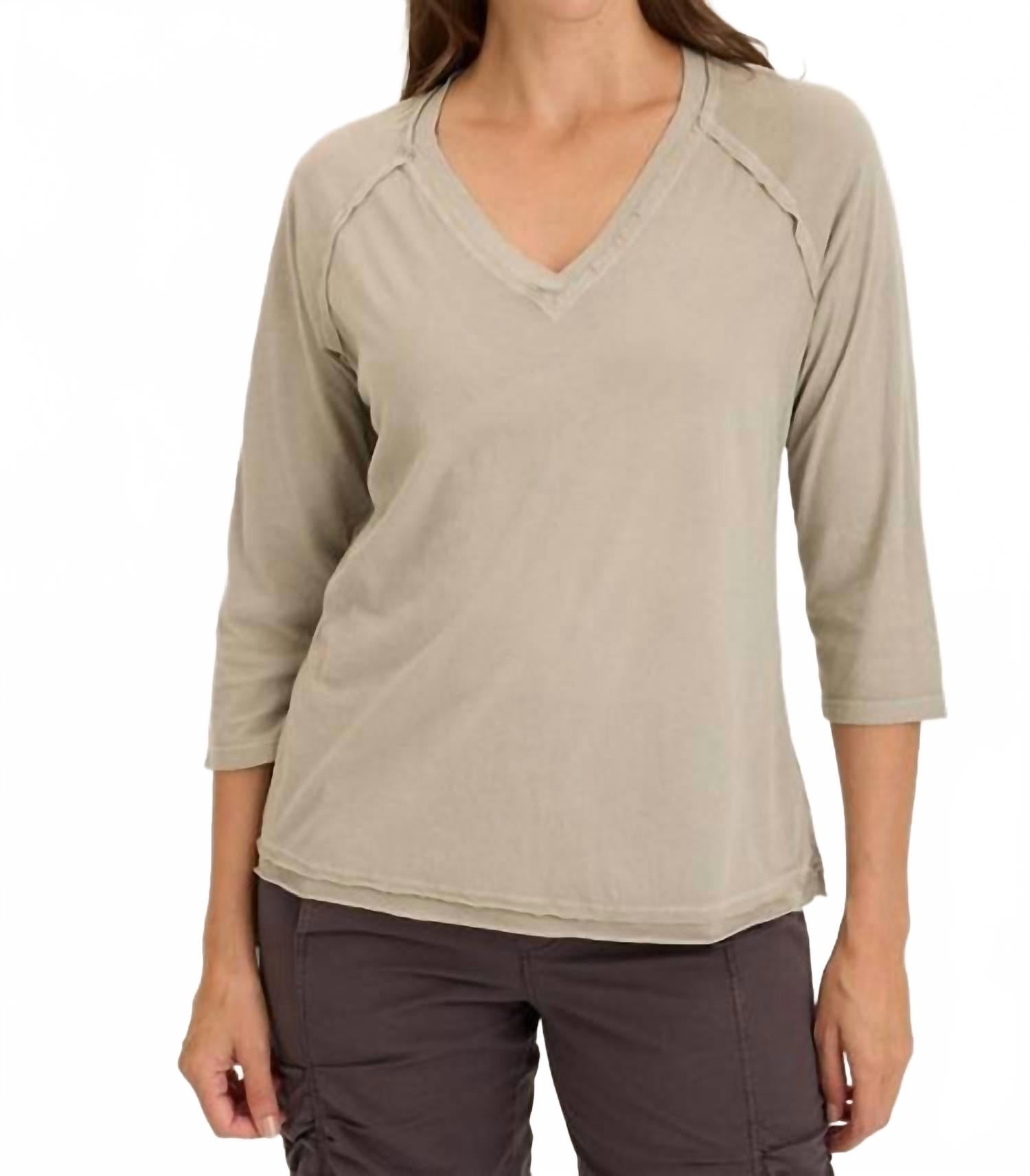 Мэйвен джерси футболка с V-вырезом и рукавом 3/4 в рипл пигмент Wearables, Ripple Pigment
Мэйвен джерси футболка с V-вырезом и рукавом 3/4 в рипл пигмент Wearables, Ripple Pigment