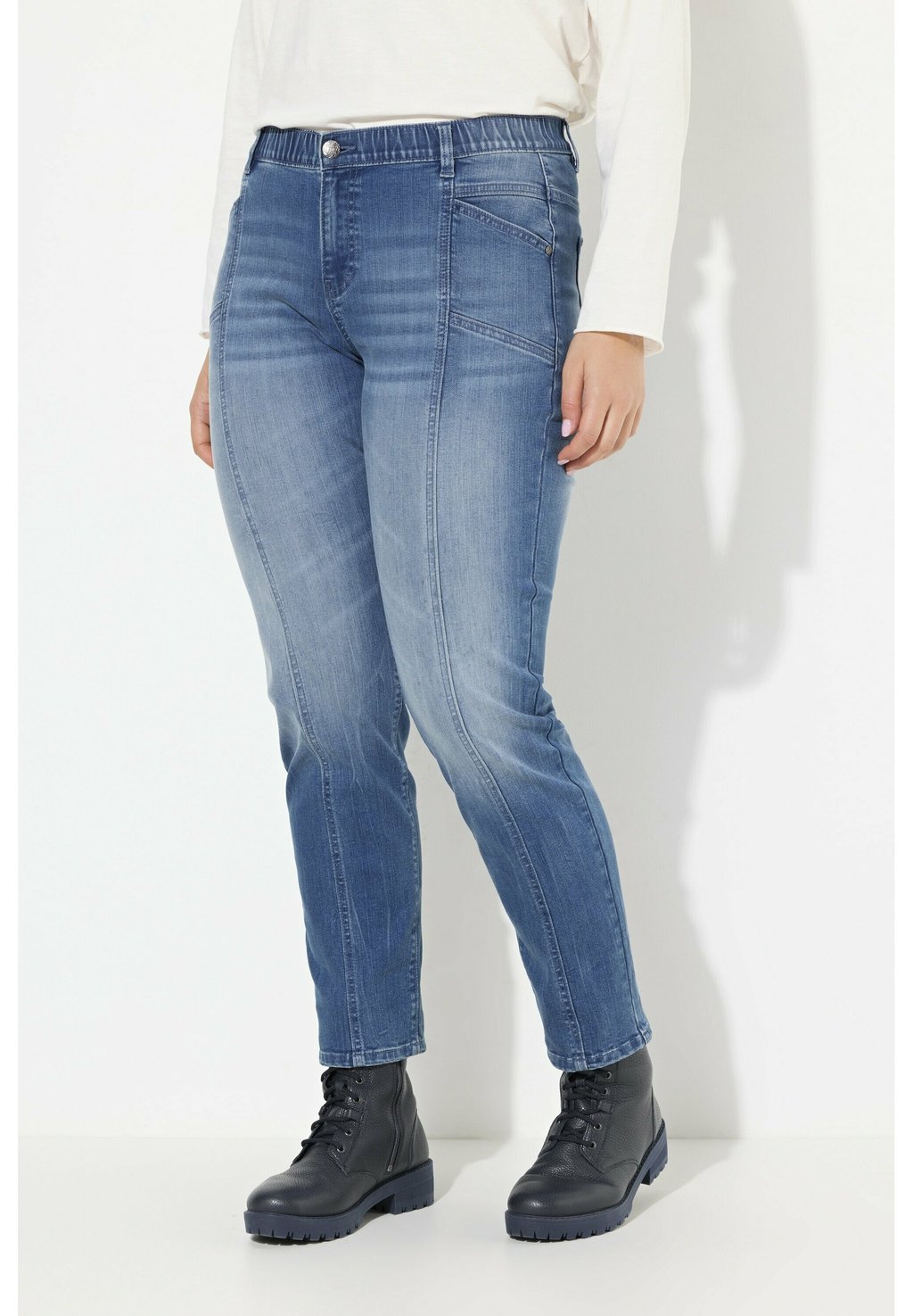 Джинсы облегающего кроя Ulla Popken, синий деним
Джинсы облегающего кроя Ulla Popken, синий деним