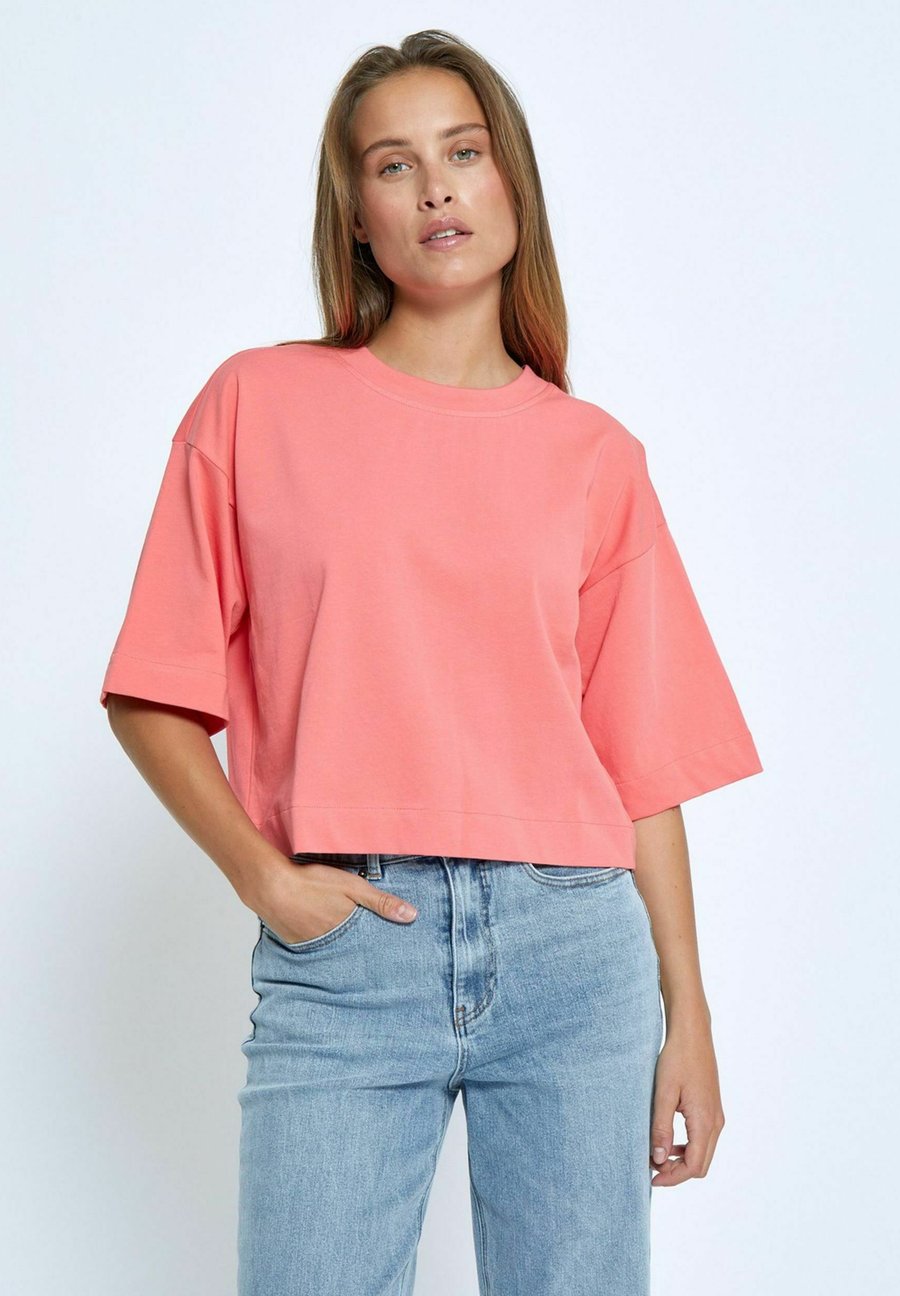 Футболка Minus Basic T-shirt, Dubarry/Pink, Розовый, Футболка Minus Basic T-shirt, Dubarry/Pink
Футболка Minus Basic T-shirt, Dubarry/Pink, Розовый, Футболка Minus Basic T-shirt, Dubarry/Pink