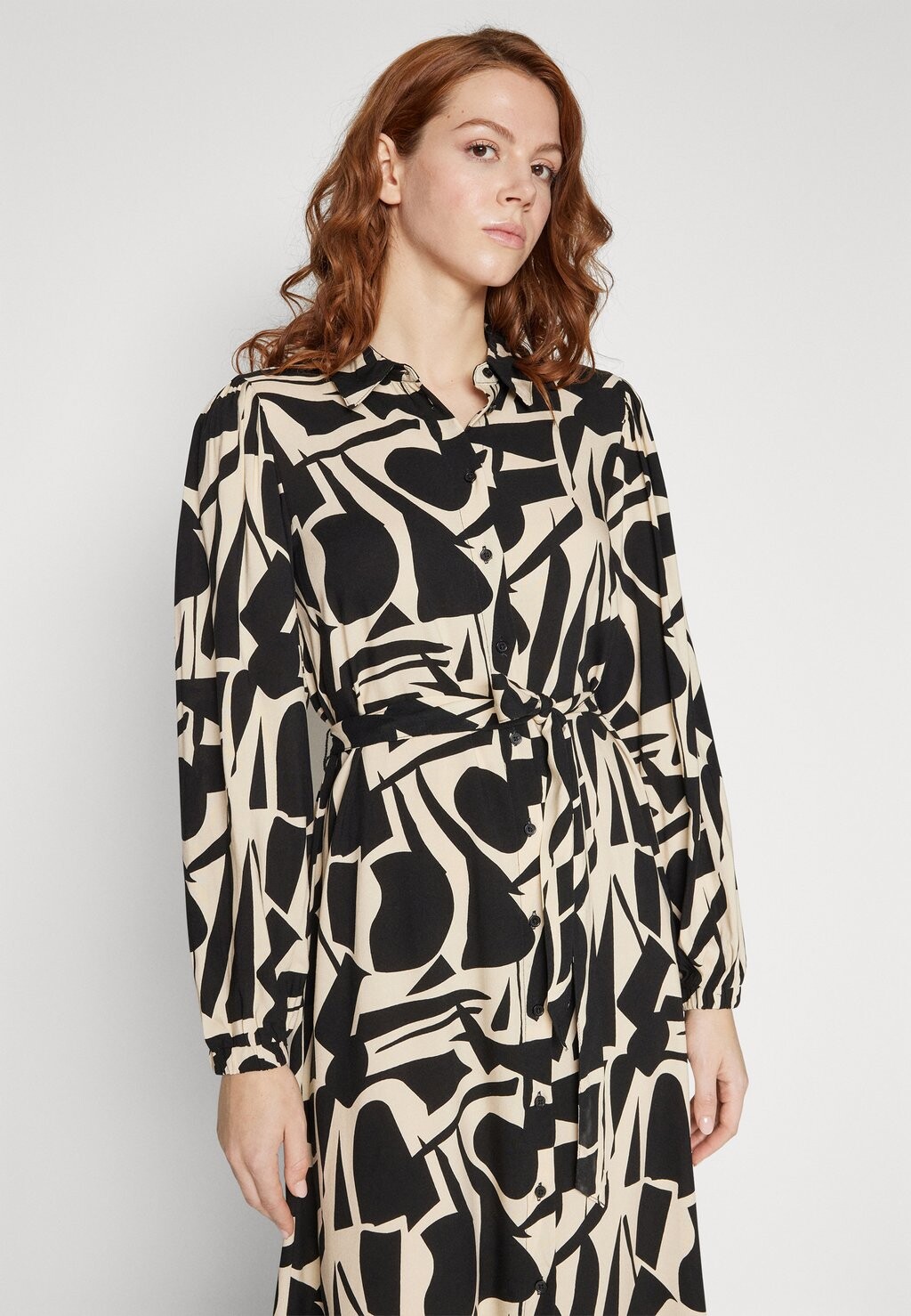 Платье макси Onlhalia Midi Belt Dress ONLY, черный
Платье макси Onlhalia Midi Belt Dress ONLY, черный