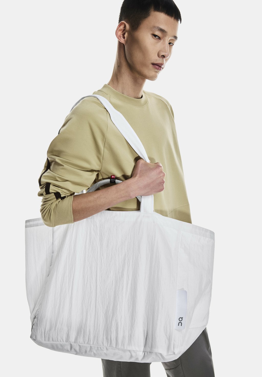 Сумка-тоут CARGO PACK 60L On, белый
Сумка-тоут CARGO PACK 60L On, белый