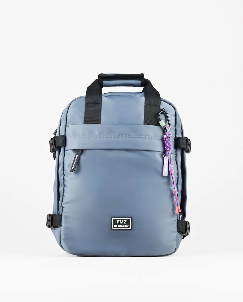 Синий женский рюкзак из нейлона с возможностью расширения PACOMARTINEZ
Синий женский рюкзак из нейлона с возможностью расширения PACOMARTINEZ