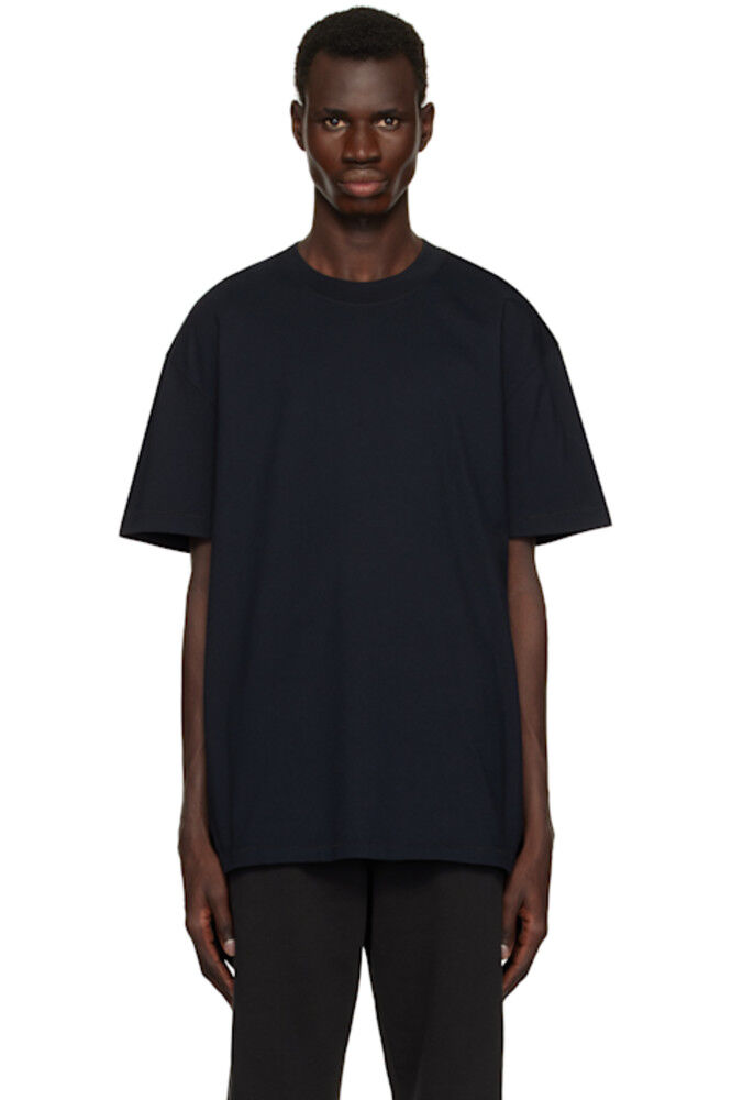 Черная футболка из плотного хлопка свободного кроя SKIMS
Черная футболка из плотного хлопка свободного кроя SKIMS