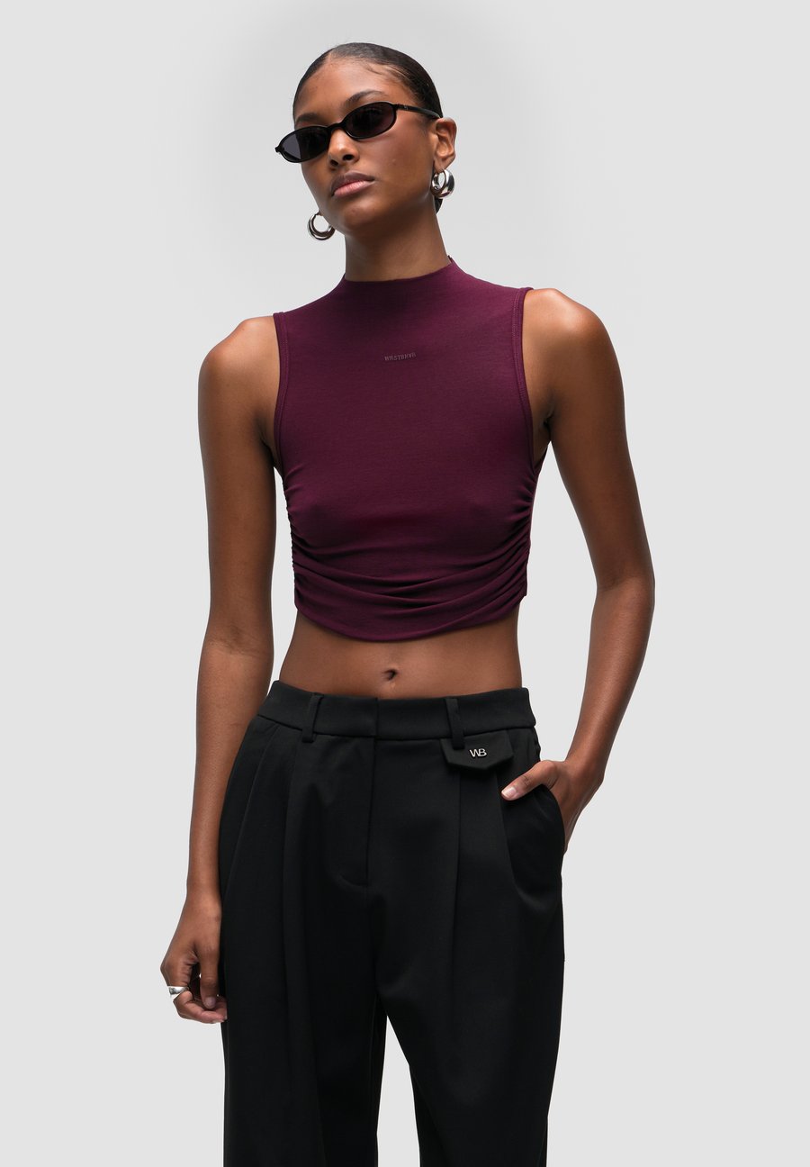 Топ WRSTBHVR AMBER , Fig/Berry
Топ WRSTBHVR AMBER , Fig/Berry