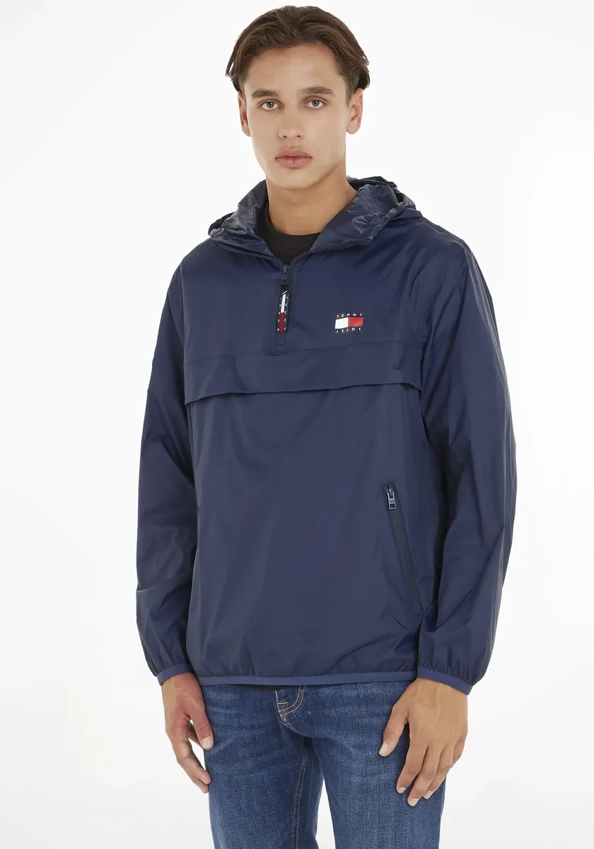 Ветровка Tommy Jeans "TJM PCKABLE TECH CHICAGO POPOVER", с капюшоном, с контрастными деталями, цвет Twilightnavy
Ветровка Tommy Jeans "TJM PCKABLE TECH CHICAGO POPOVER", с капюшоном, с контрастными деталями, цвет Twilightnavy