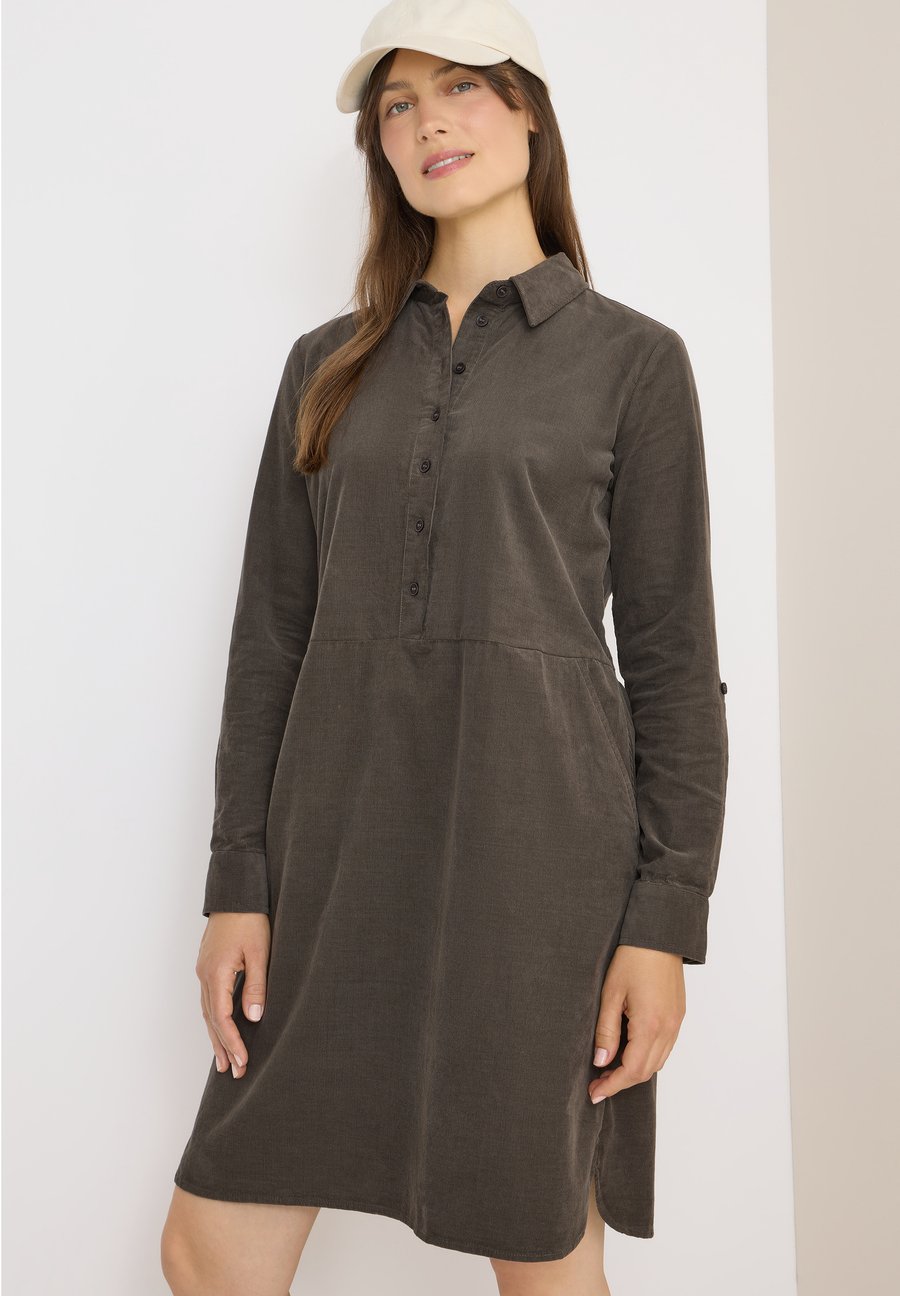 Платье Cecil IN UNIFARBE, Braun/Dark Brown
Платье Cecil IN UNIFARBE, Braun/Dark Brown