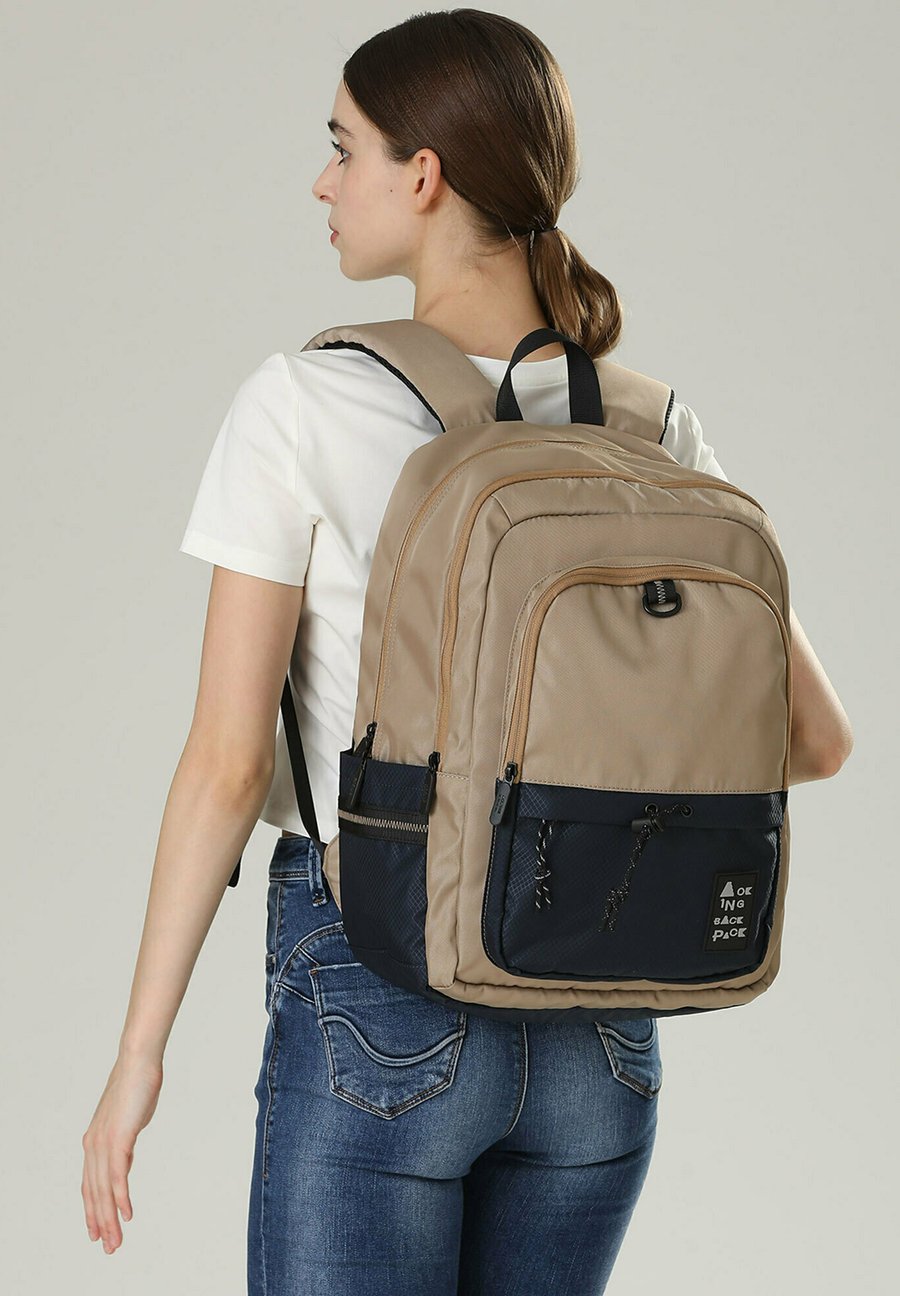 Рюкзак Aoking Rucksack, Backpack/Dark Green
Рюкзак Aoking Rucksack, Backpack/Dark Green