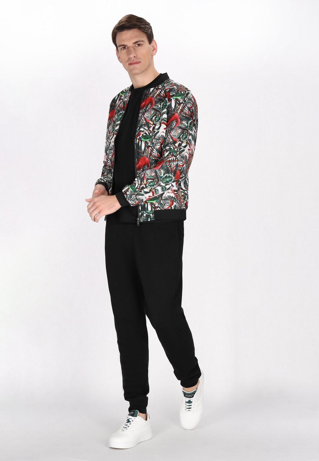 Куртка-бомбер Mo, зеленый
Куртка-бомбер Mo, зеленый