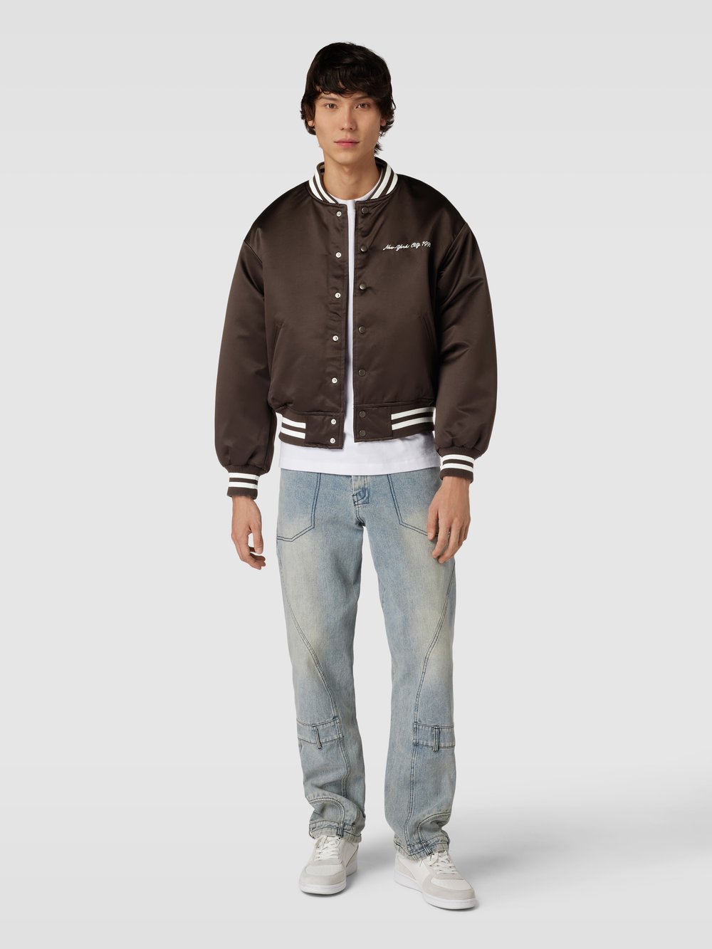 Куртка-бомбер с пришитыми этикетками модель «BAXTER» Jack & Jones, темно-коричневый
Куртка-бомбер с пришитыми этикетками модель «BAXTER» Jack & Jones, темно-коричневый