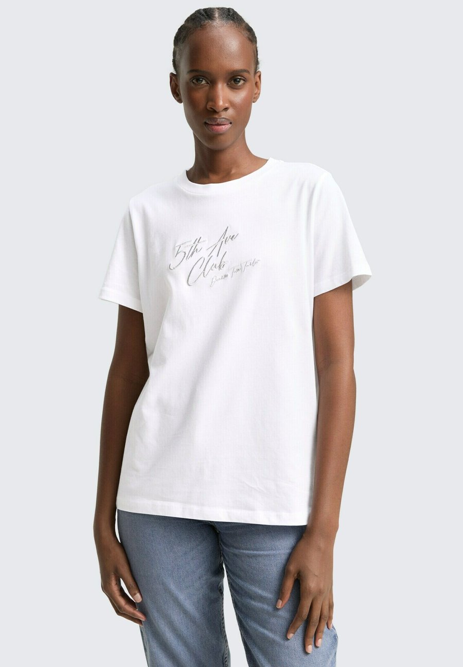 Футболка TOM TAILOR DENIM MIT GLITZER-STICKEREI, White, Белый, Футболка TOM TAILOR DENIM MIT GLITZER-STICKEREI, White
Футболка TOM TAILOR DENIM MIT GLITZER-STICKEREI, White, Белый, Футболка TOM TAILOR DENIM MIT GLITZER-STICKEREI, White