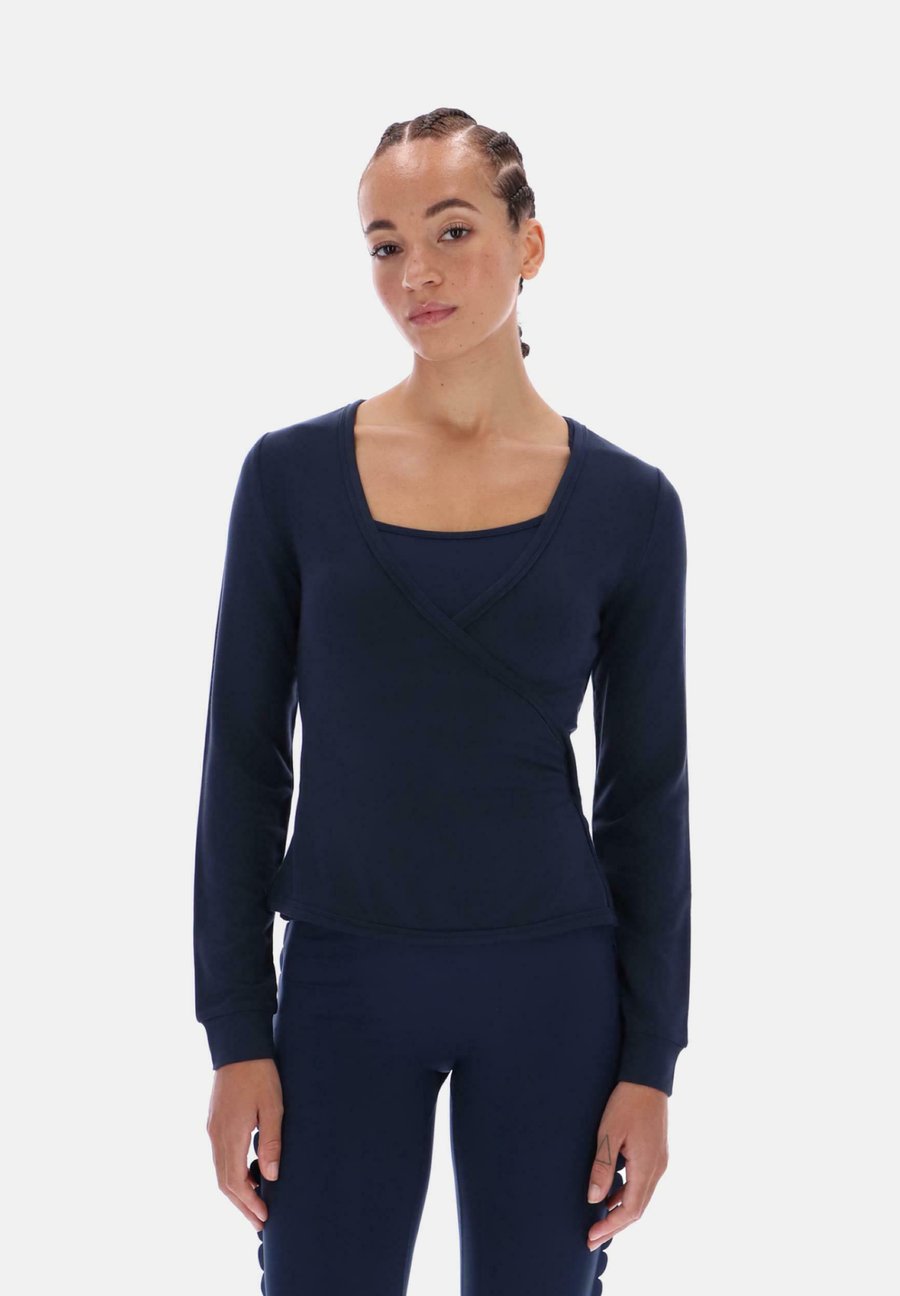 Кардиган Ted Baker BOW WRAPUP, Dark Sapphire/Blue
Кардиган Ted Baker BOW WRAPUP, Dark Sapphire/Blue