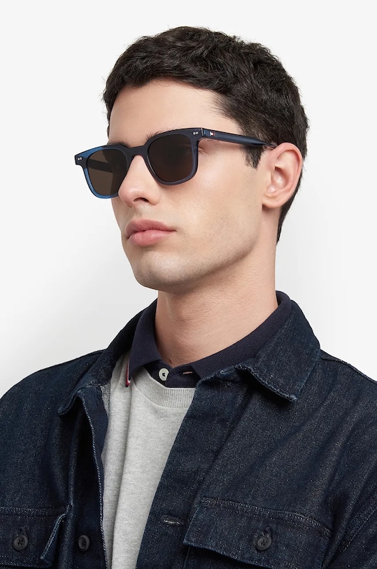 Солнцезащитные очки Tommy Hilfiger, темно-синий
Солнцезащитные очки Tommy Hilfiger, темно-синий