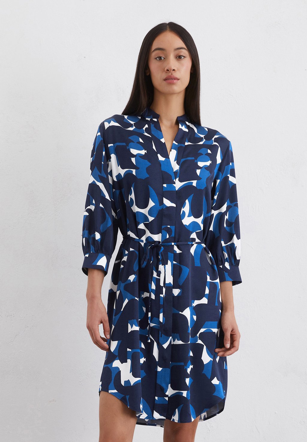 Платье-рубашка BEDRUCKTER Marc O'Polo, темно-синий
Платье-рубашка BEDRUCKTER Marc O'Polo, темно-синий