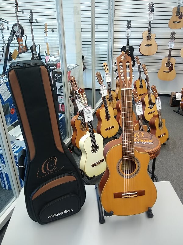 Акустическая гитара Ortega Requinto RQ39 Professional Classic Guitar
Акустическая гитара Ortega Requinto RQ39 Professional Classic Guitar