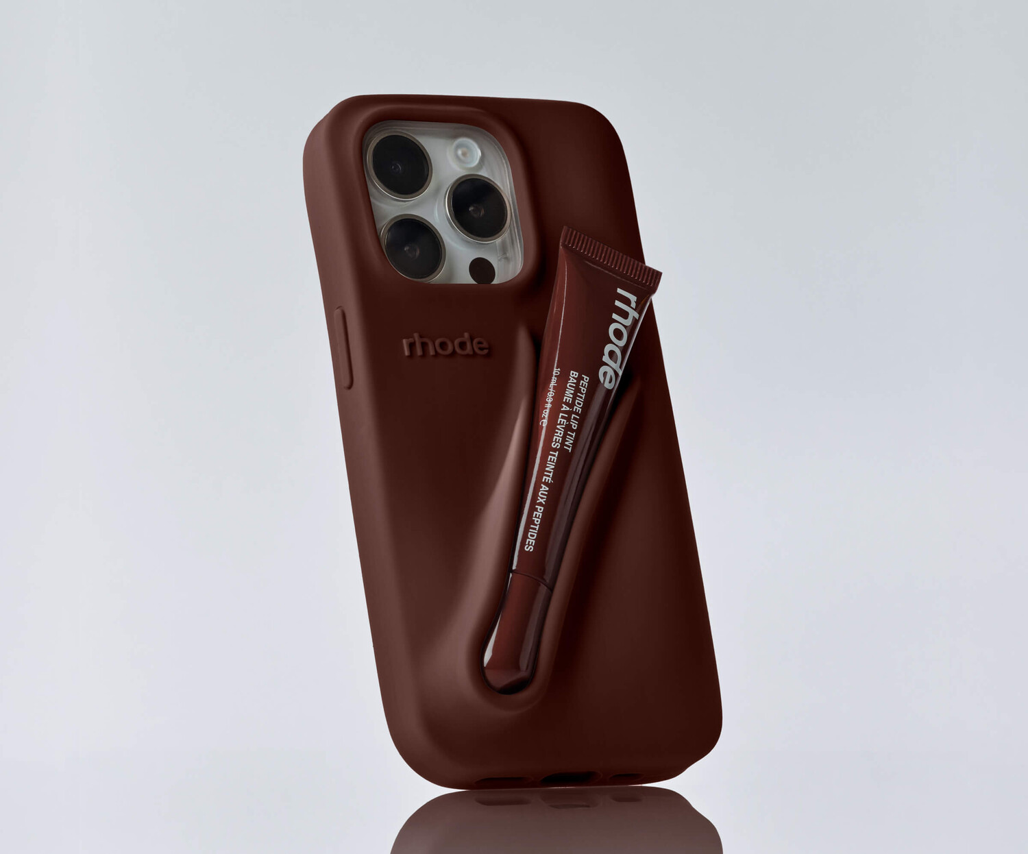 Чехол для телефона с отделением для бальзама Rhode, iphone 14 pro max, коричневый
Чехол для телефона с отделением для бальзама Rhode, iphone 14 pro max, коричневый