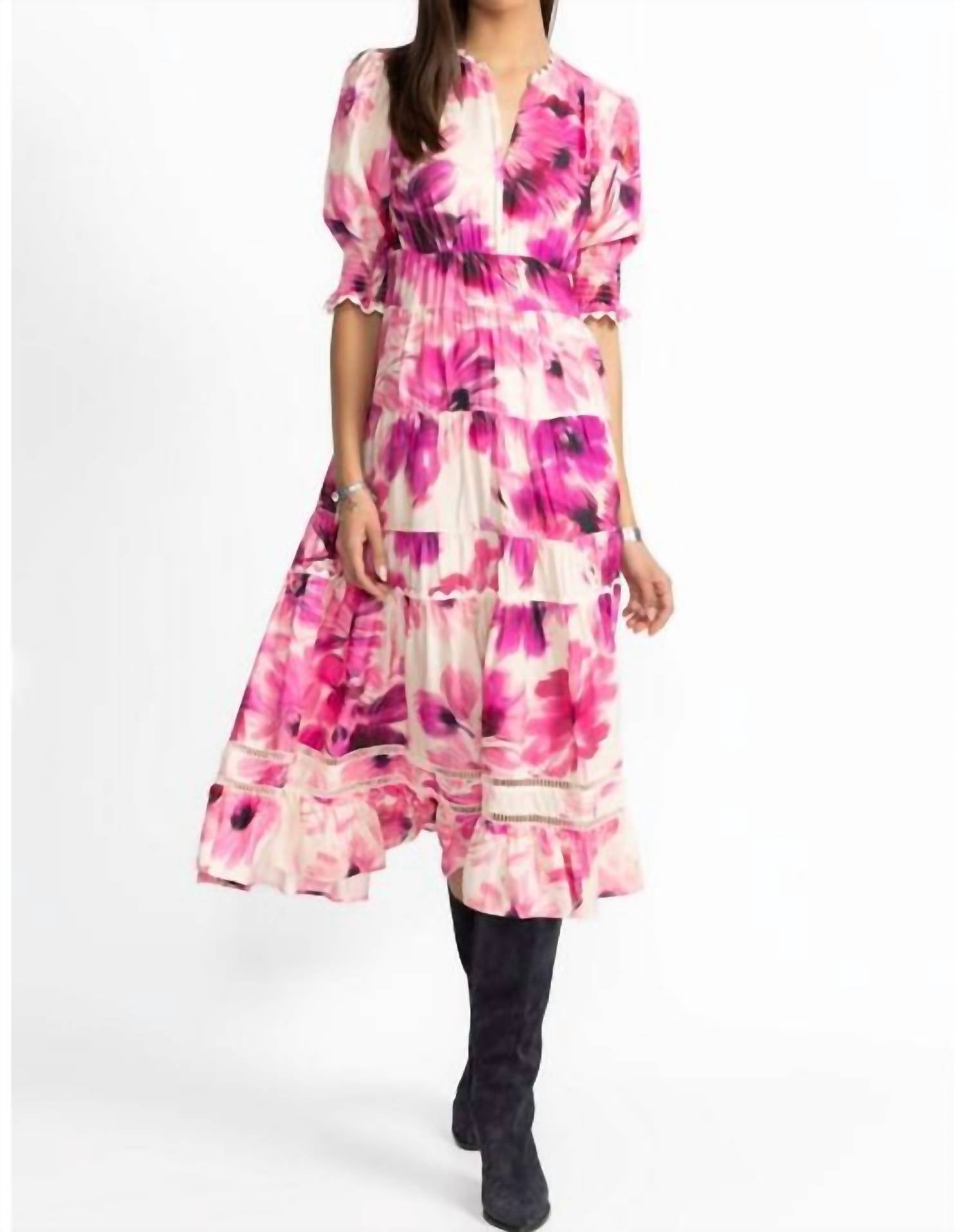 Платье Daphne длины "чай" в цвете Auroria Johnny Was, Auroria
Платье Daphne длины "чай" в цвете Auroria Johnny Was, Auroria