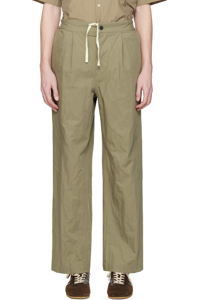 Хлопковые брюки с металлическими вставками и защипами Document, хаки
Хлопковые брюки с металлическими вставками и защипами Document, хаки