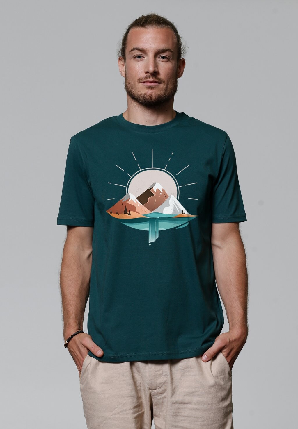 Футболка с принтом watapparel, темно-зеленый 
Футболка с принтом watapparel, темно-зеленый