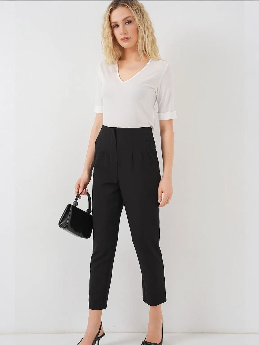 Узкие брюки со складками спереди Bigdart, черный
Узкие брюки со складками спереди Bigdart, черный