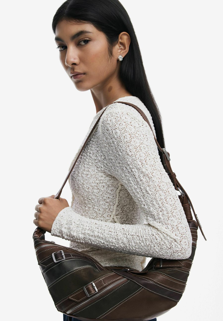 Сумка Desigual Handbag, Brown
Сумка Desigual Handbag, Brown