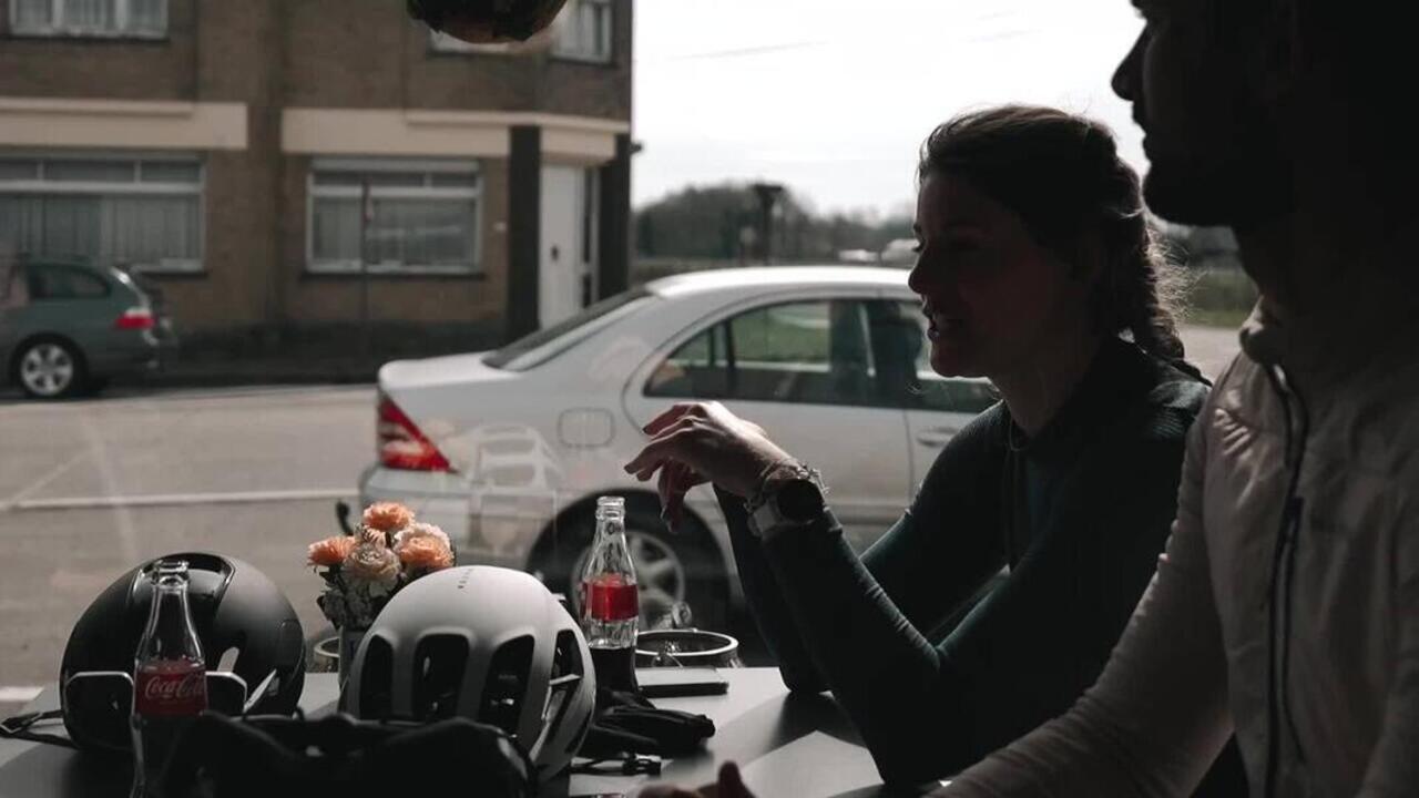 Мужская дорожная велофутболка Van Rysel с длинным рукавом EDR Endurance кремово-бежевая
Мужская дорожная велофутболка Van Rysel с длинным рукавом EDR Endurance кремово-бежевая