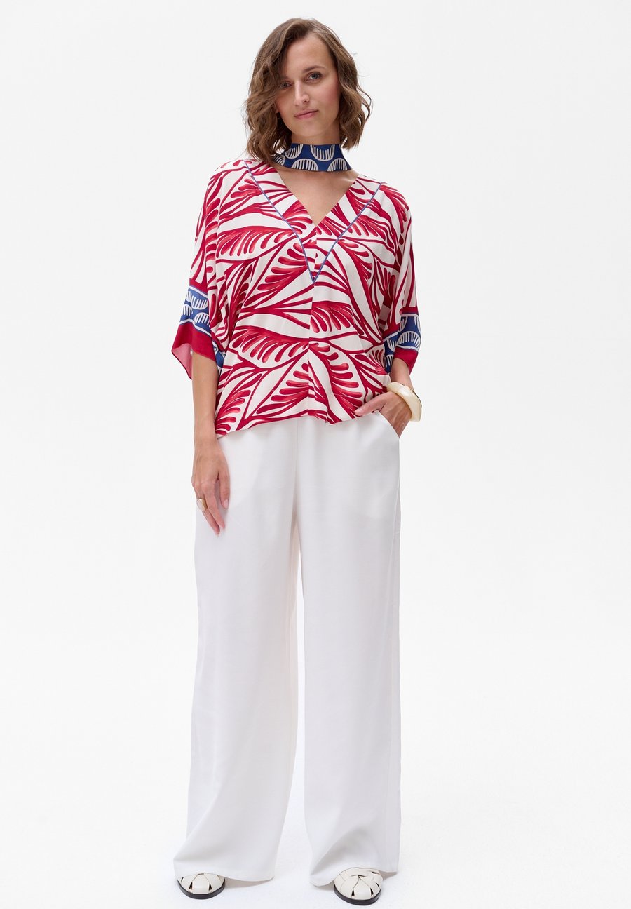 Блуза blue shadow SKALA, Red
Блуза blue shadow SKALA, Red