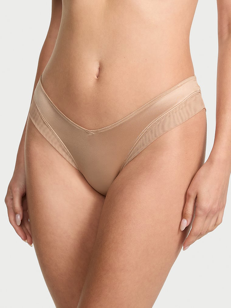 Гладкие трусики-стринги с сетчатой отделкой Very Sexy, praline
Гладкие трусики-стринги с сетчатой отделкой Very Sexy, praline