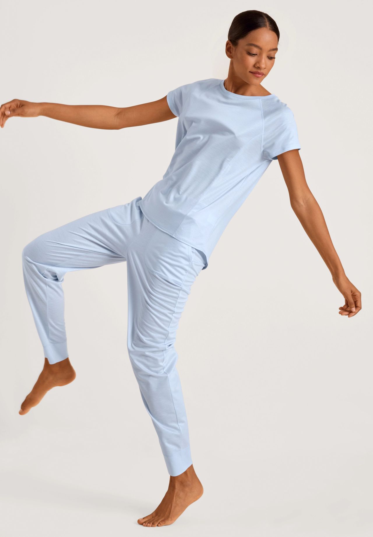 DSW Охлаждающие пижамные штаны, очень широкий мягкий пояс, для женщин CALIDA, цвет 470 Harmony Blue
DSW Охлаждающие пижамные штаны, очень широкий мягкий пояс, для женщин CALIDA, цвет 470 Harmony Blue