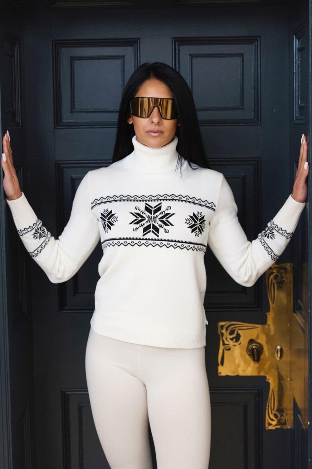 Рождественский облегающий джемпер Snowflake The Little Tailor, бежевый
Рождественский облегающий джемпер Snowflake The Little Tailor, бежевый