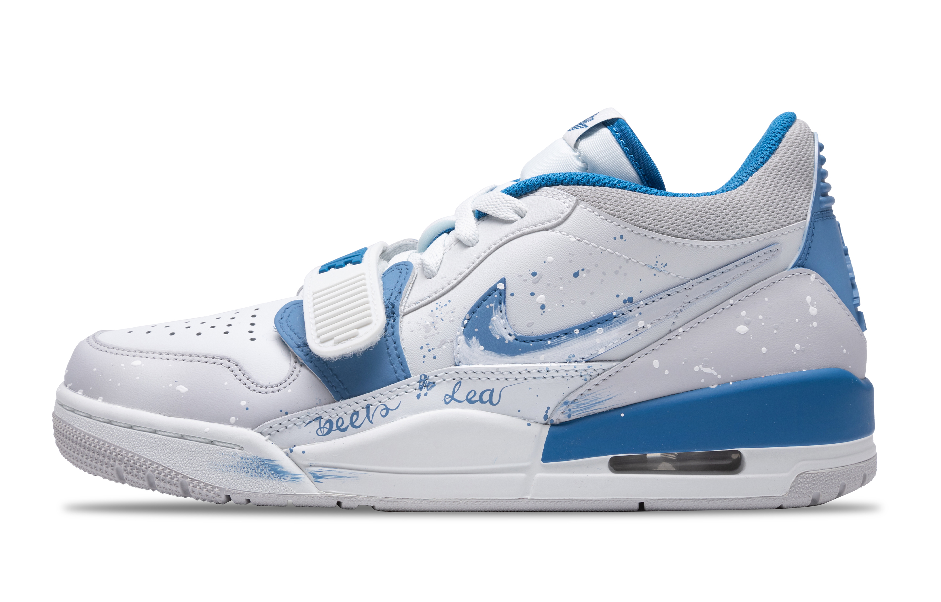 Jordan Баскетбольные кроссовки Legacy 312 с низким верхом, амортизирующие, противоскользящие и износостойкие, мужские, синие, белые
Jordan Баскетбольные кроссовки Legacy 312 с низким верхом, амортизирующие, противоскользящие и износостойкие, мужские, синие, белые