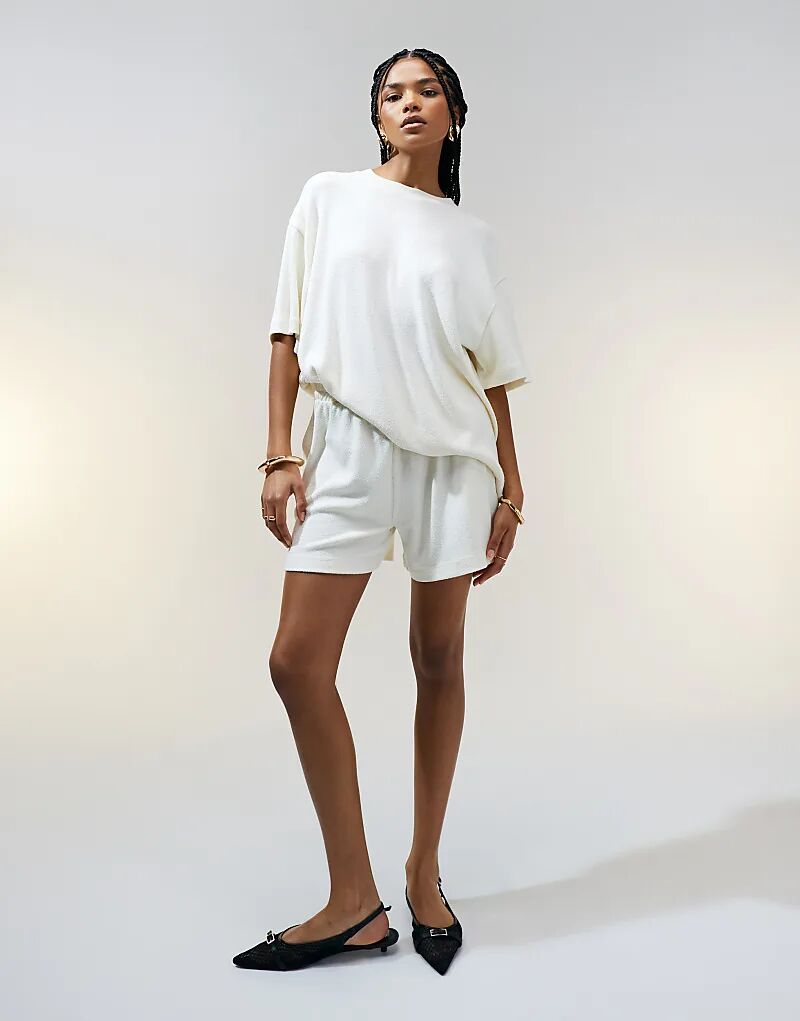 Текстурированные трикотажные шорты ASOS DESIGN кремового цвета — часть комплекта
Текстурированные трикотажные шорты ASOS DESIGN кремового цвета — часть комплекта