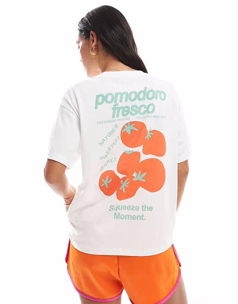 Футболка Pull&Bear с изображением томата белого цвета
Футболка Pull&Bear с изображением томата белого цвета