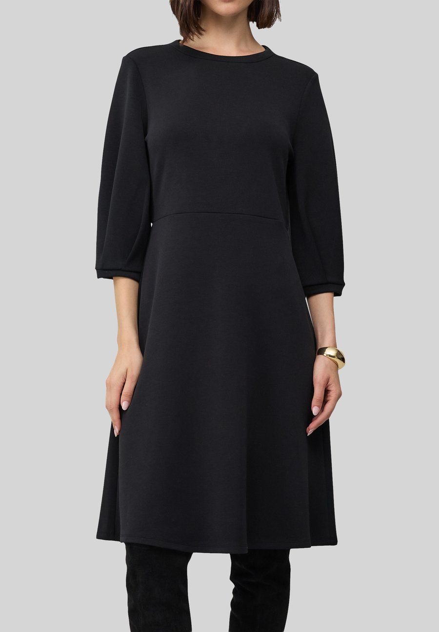 Платье s.Oliver Day dress, Schwarz/Black
Платье s.Oliver Day dress, Schwarz/Black