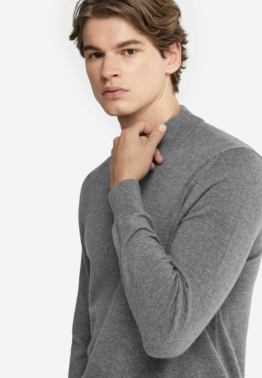 Джемпер ULTRASOFT Falconeri, серый
Джемпер ULTRASOFT Falconeri, серый