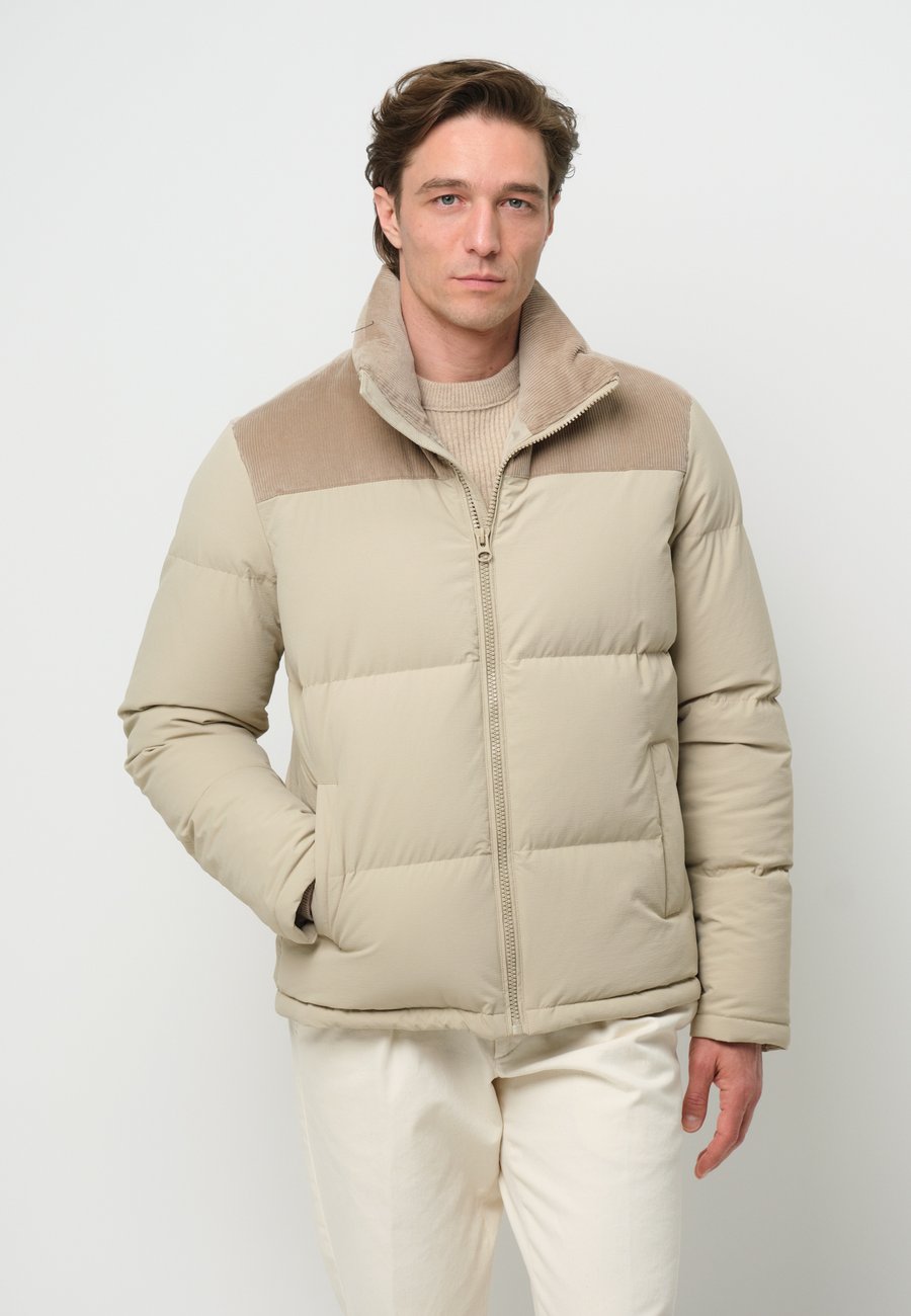 Куртка PROFUOMO Winter jacket, Sand
Куртка PROFUOMO Winter jacket, Sand